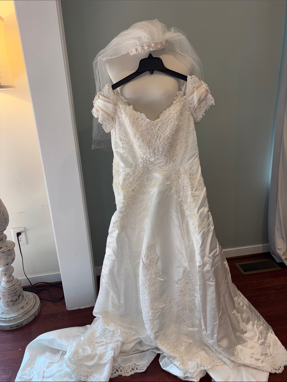 Michelangelo Wedding‎ Dress pearls Lace TRAIN off the shoulder ball gown 10 veil